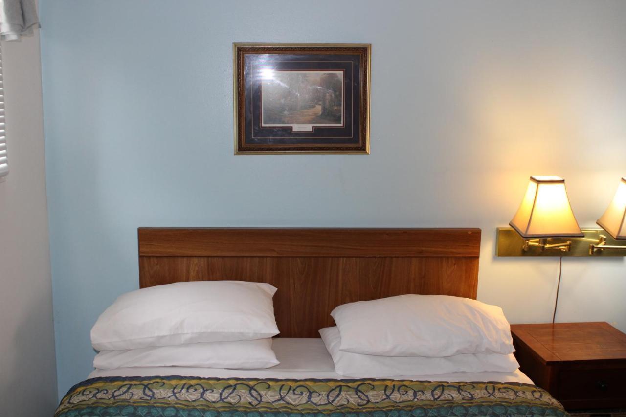 River Road Motel Wisconsin Dells Buitenkant foto