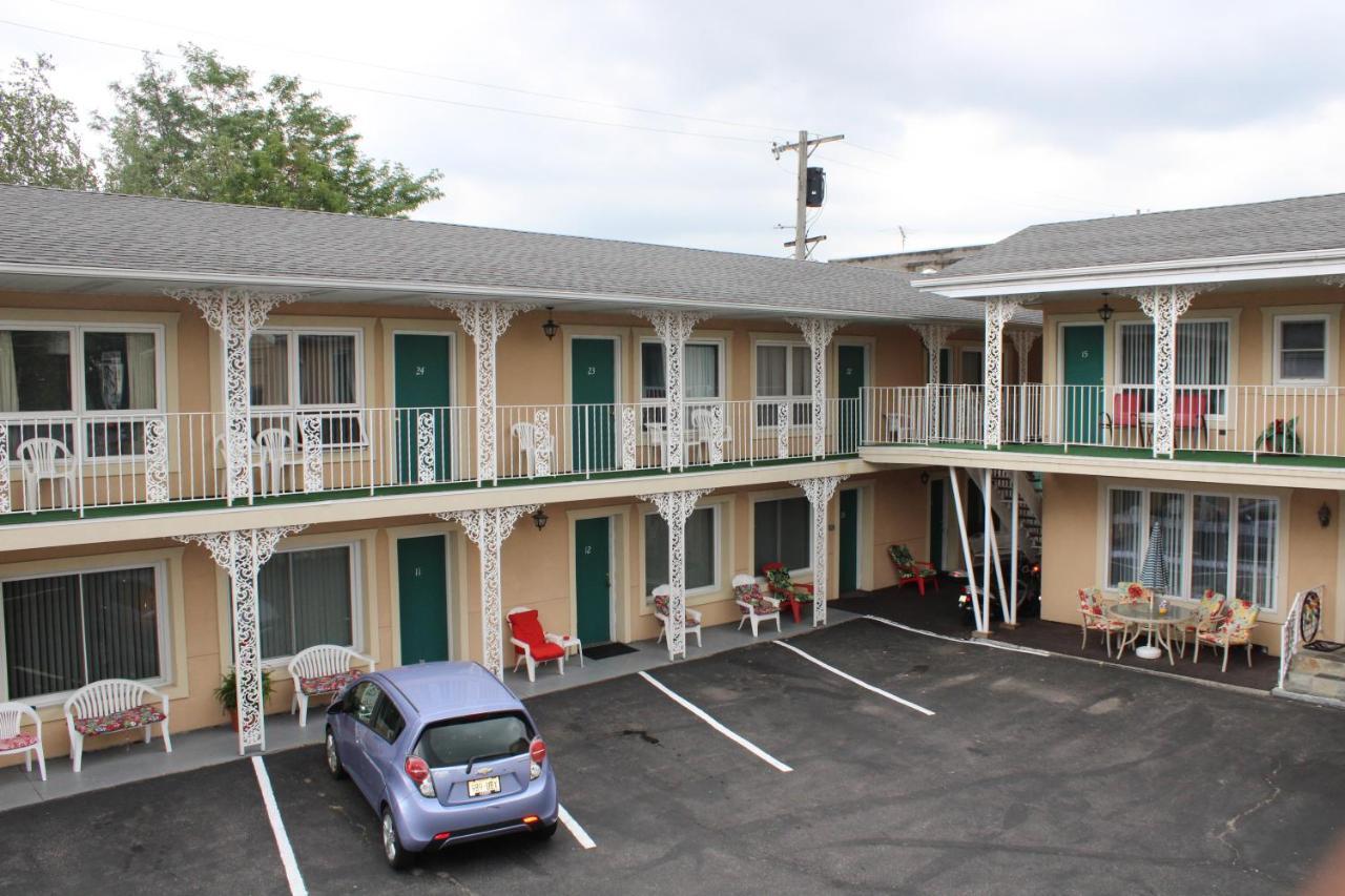 River Road Motel Wisconsin Dells Buitenkant foto